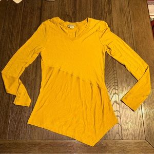 Royal Robbins Small Women’s Long Sleeved Shirt V-Neck EUC Asymmetrical
